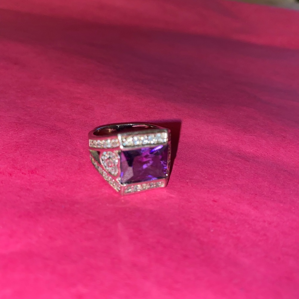 Fashion - purple stone size 7 ring